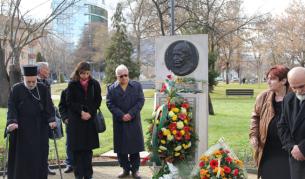 Отец Димитър Амбарев, Жаклин Толева, репресирани и близки на Илия Минев почетоха делото му