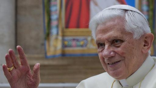  Папа Бенедикт XVI: Искат да ме накарат да замълча 