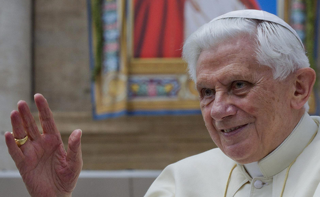 Световни лидери отдадоха почит на покойния папа Бенедикт XVI