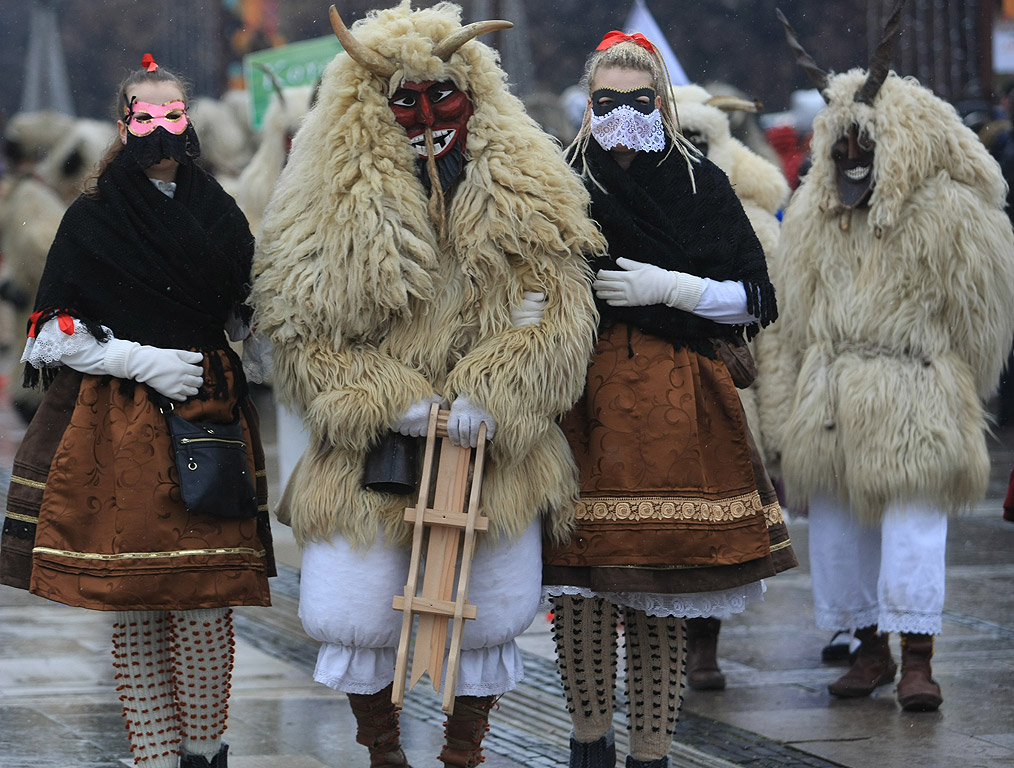 Международен фестивал на маскарадните игри, "Сурва 2014" гр. Перник