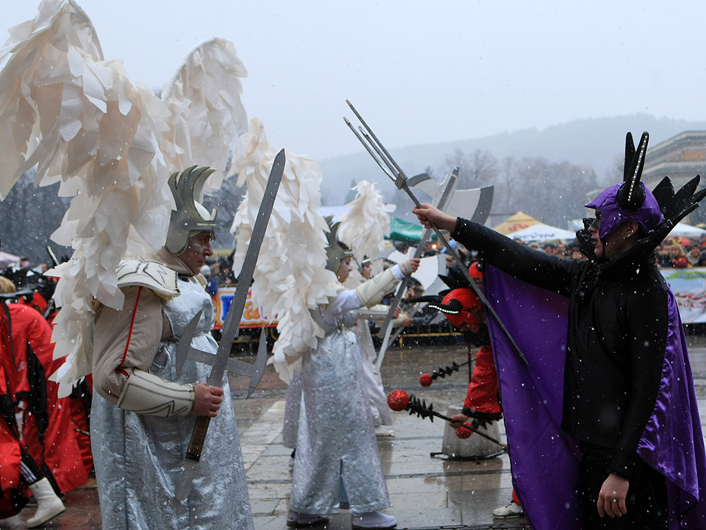 Международен фестивал на маскарадните игри, "Сурва 2014" гр. Перник