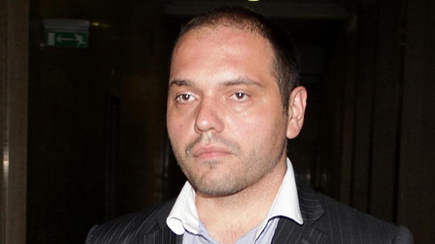 Обвинението срещу Филип Златанов влезе в съда
