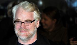 Почетоха паметта на Филип Хофман на бдение със свещи