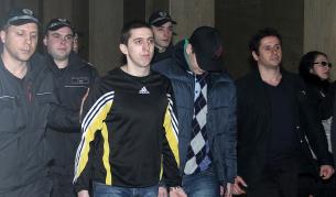 Тримата нападатели на Метин остават в ареста