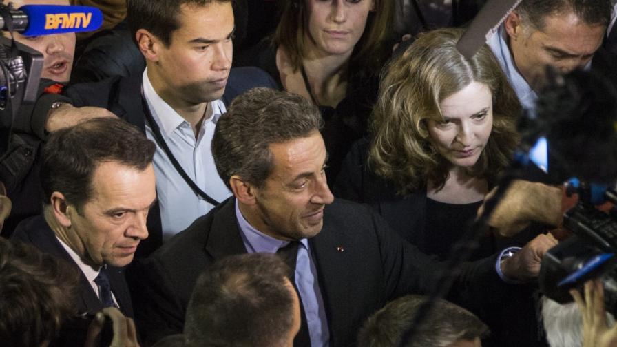 Никола Саркози се появи неочаквано на предизборен митинг