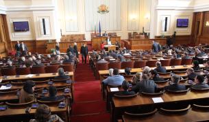 "Екзакта": Паралментът и кабинетът губят още подкрепа