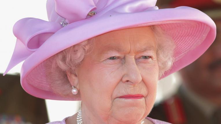 Законите, които кралица Елизабет може да погази