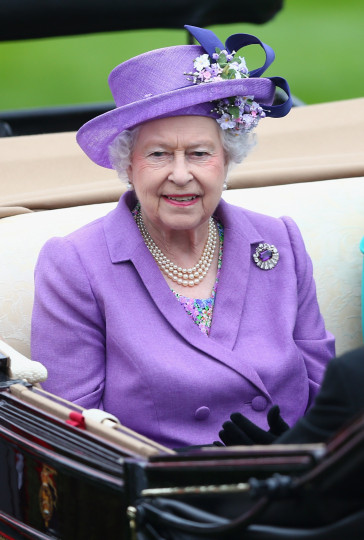 Бижутата на кралица Елизабет II