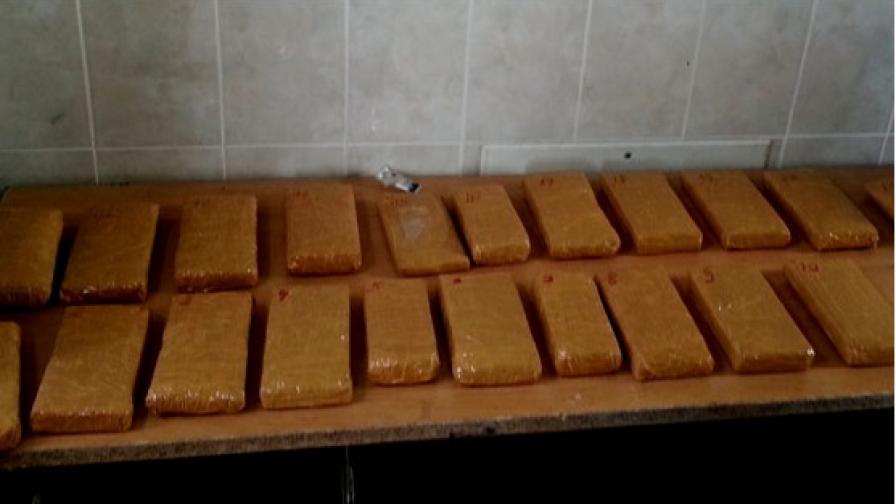 Задържаха хероин за 1,5 млн. лв. на ГКПП "Лесово"