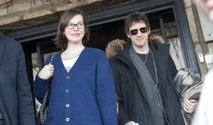 И Мила Йовович пристигна в София