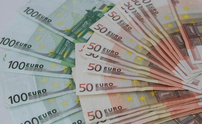 Еврогрупата отпуска 6,3 млрд. евро на Гърция през април