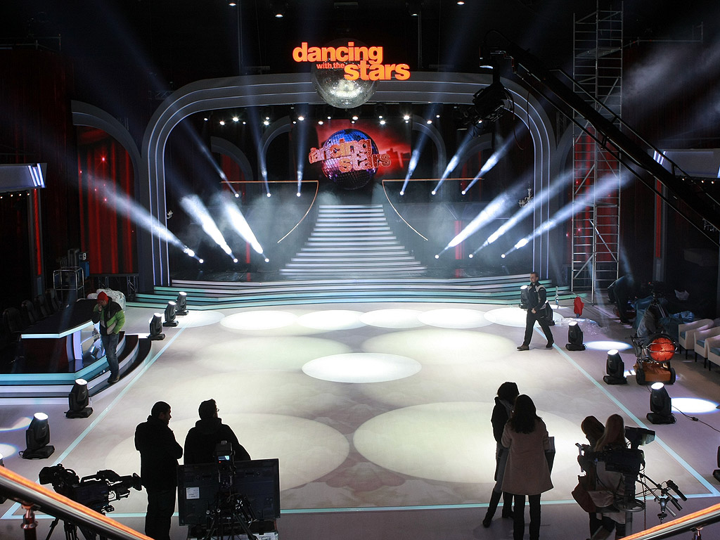 Зад кулисите на най-бляскавото танцувално шоу в ефира - Dancing Stars