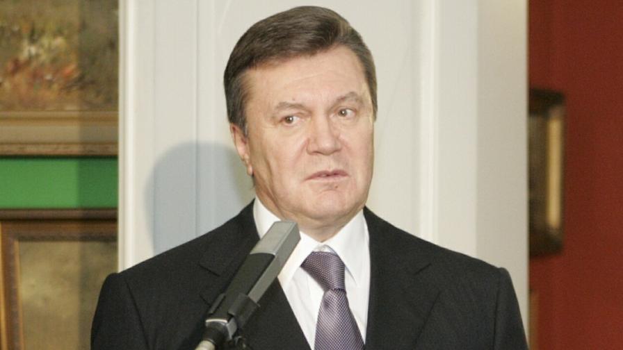 Янукович от Русия: Жив съм, ще се върна