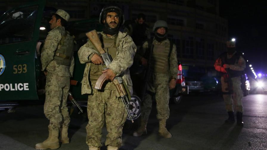 Девет жертви при нападение в „най-сигурния“ хотел в Кабул