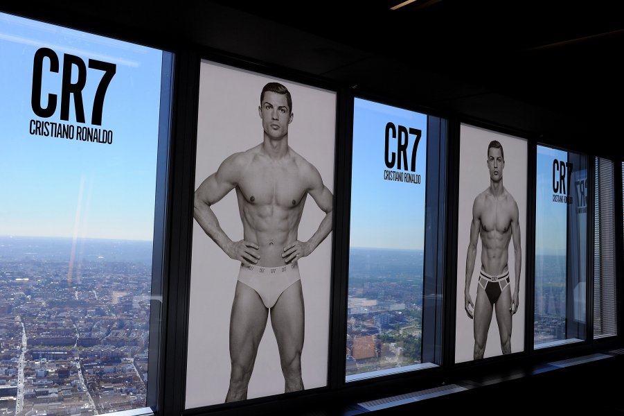Промоцията на новата колекция CR7 by Cristiano Ronaldo1