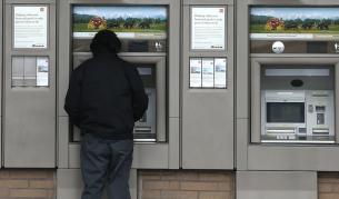 И в Канада: Арест за българи, източвали банкови карти