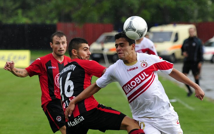 10 „армейци“ не се предадоха и измъкнаха равен от Локо Сф