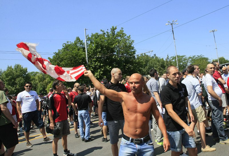 Около 1000 фенове на ЦСКА излязоха на протест срещу случващото1