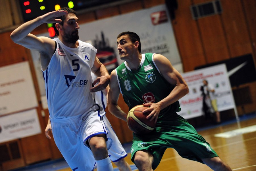 Левски се наложи със 78 77 над Балкан Ботевград в1