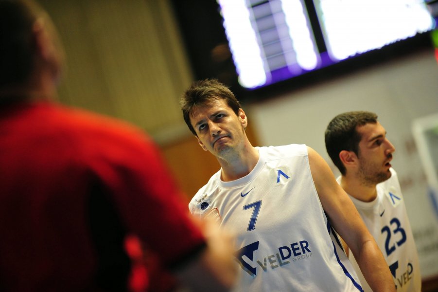 Левски се наложи със 78 77 над Балкан Ботевград в1