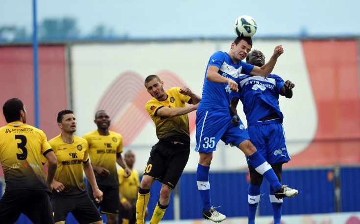 Късен гол донесе успеха на Левски над Миньор Перник с 2:1