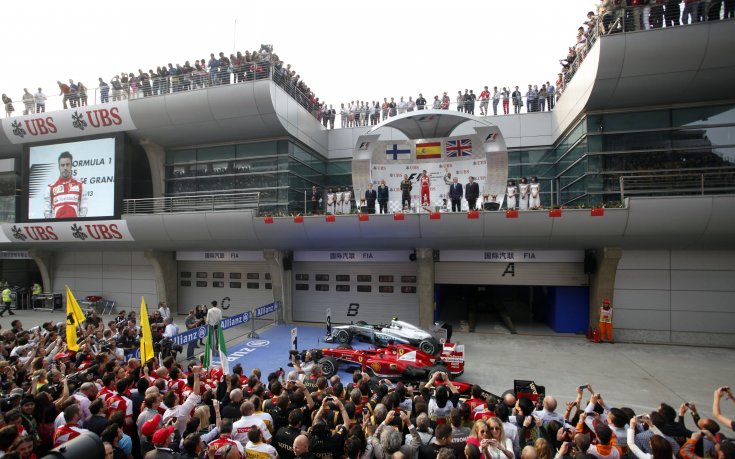 Фернандо Алонсо разби конкуренцията в Гран при на Китай