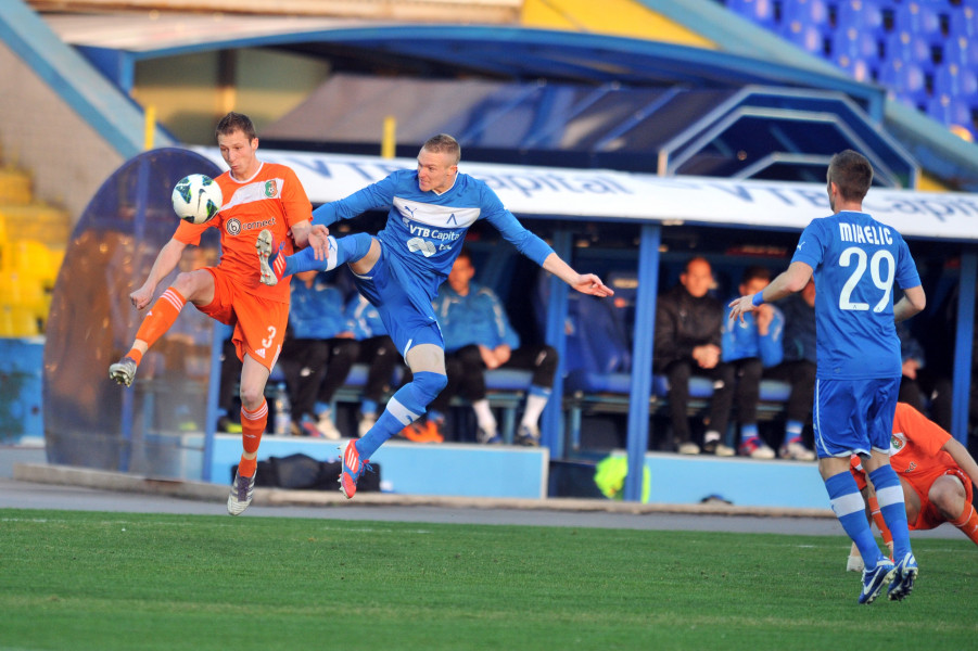 Левски победи 1 0 Литекс в дербито на четвъртфиналите за1