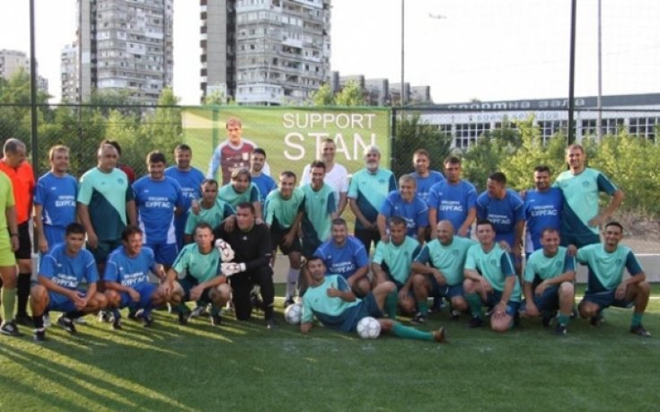 Бойко Борисов и Бербатов играха рамо до рамо в шоу мач в Бургас
