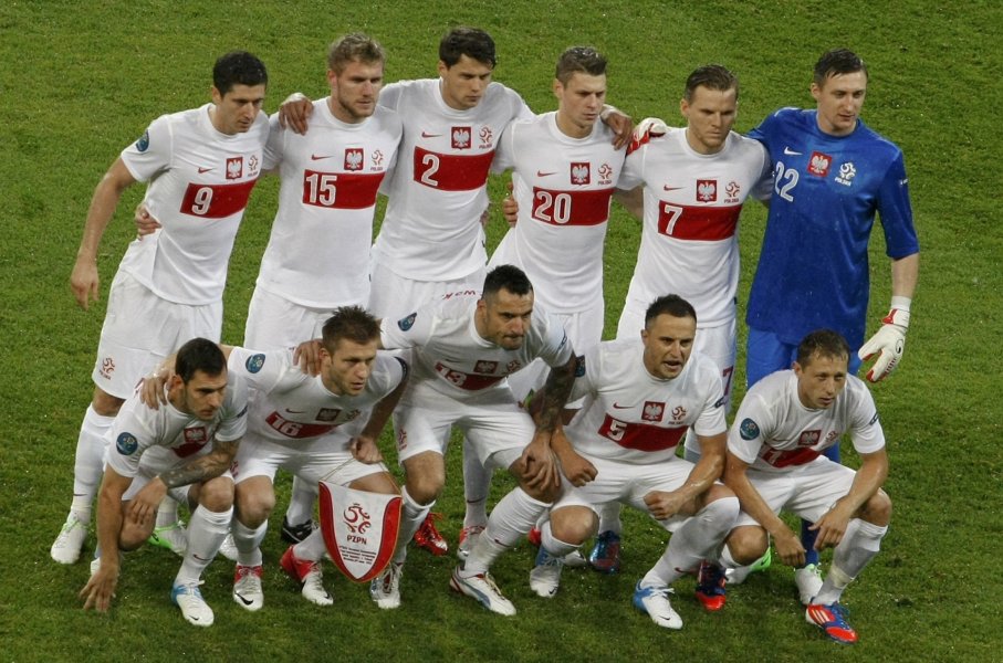 Чехия разплака домакина Полша завърши на първо място в групата1