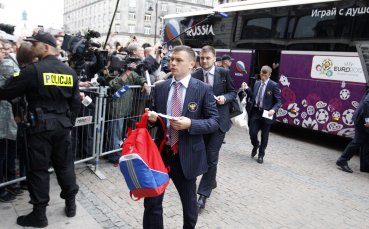 Русия се настани в хотела си във Варшава