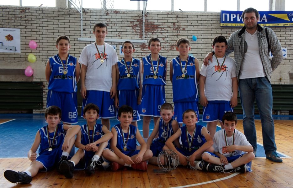 Левски спечели BasketMania 20121