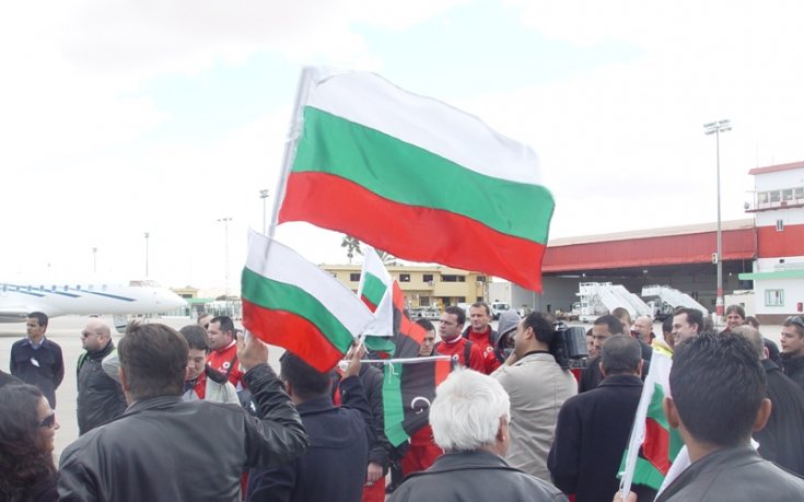 ЦСКА посрещнат в еуфория и български флагове в Бенгази