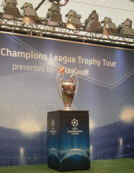 Купата на европейските шампиони акостира в Белград1