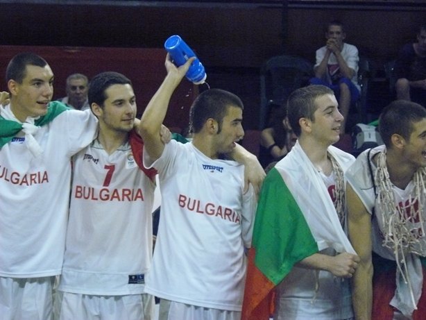 България спечели надпреварата в дивизия Б на европейското първенство по1