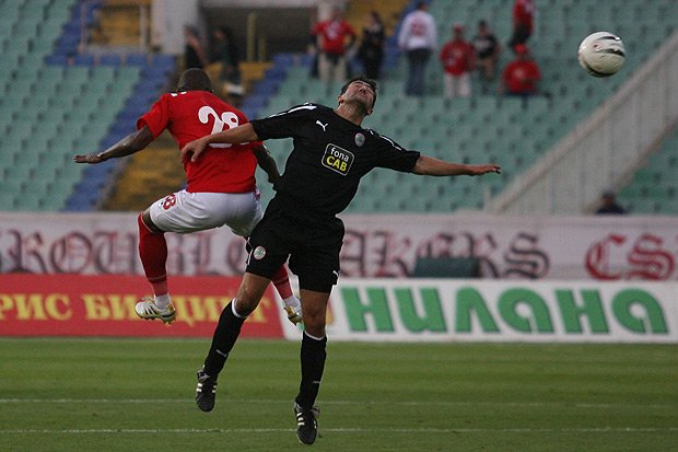 ЦСКА започна в Европа с 3 0 срещу Клифтънвил1