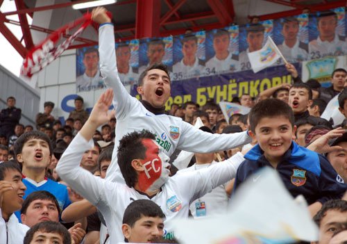Сколари и Ривалдо тръгнаха към нови рекорди в Узбекистан1
