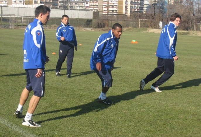 Жоазиньо и Жеан Карлос тренират с Левски1