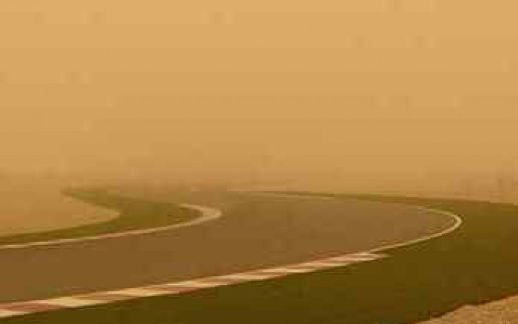 Пясъчна буря попречи на мото-тестове