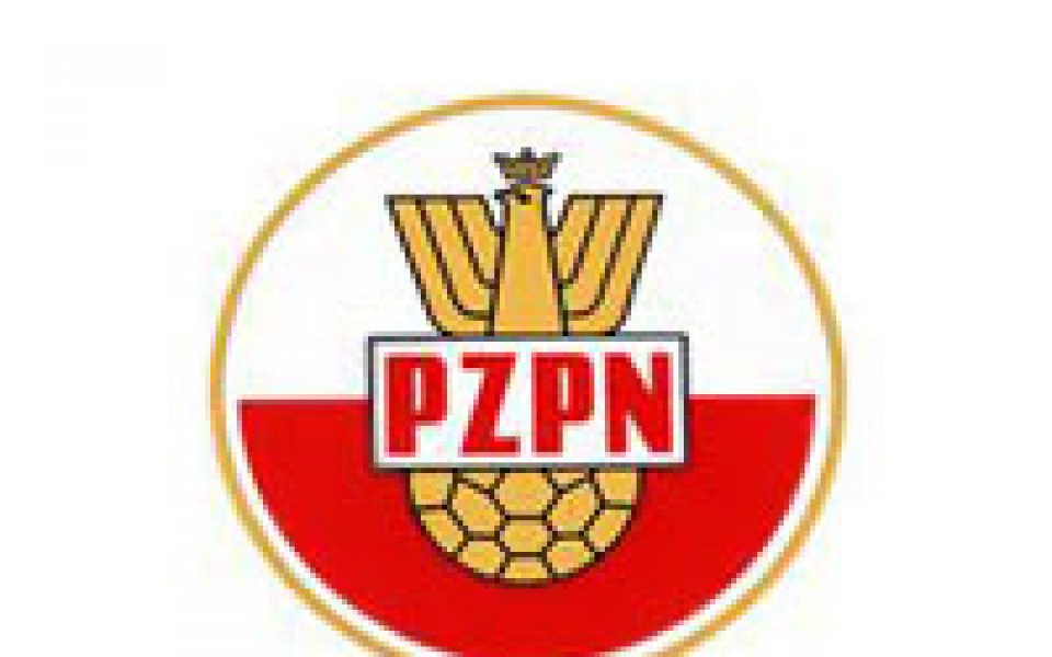 Ръководството на футбола в Полша възстановено