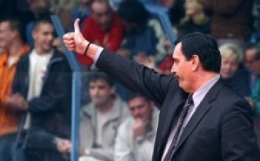 Джурович идва в сряда, решава за Пледжър
