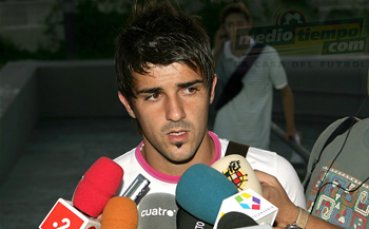 Валенсия дава Вия на Ливърпул, купува Тони