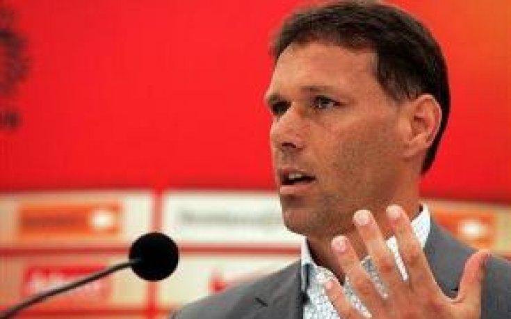 Ван Бастен: Не трябва да отписваме България