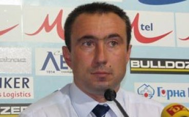 Стоилов иска концентрация от „сините”