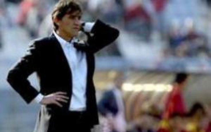 Достанич пое Бежания, иска Янкович