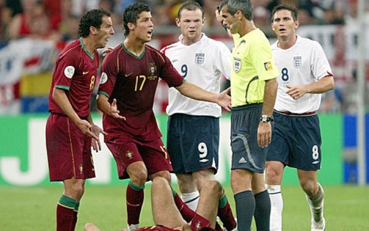 Фъргюсън летял до Португалия, за да успокоява Роналдо