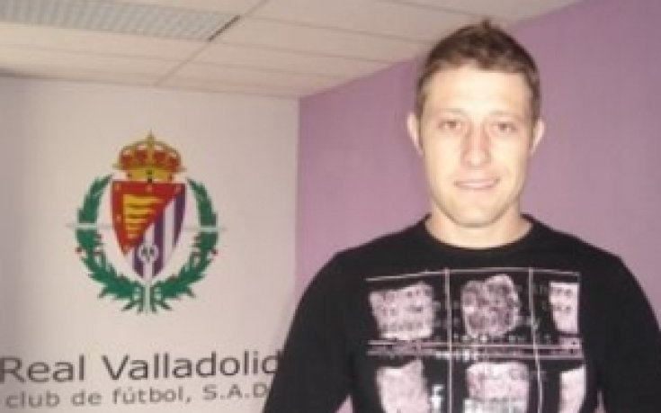 Валядолид иска да задържи Манчев