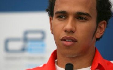 Хамилтън стана богаташ