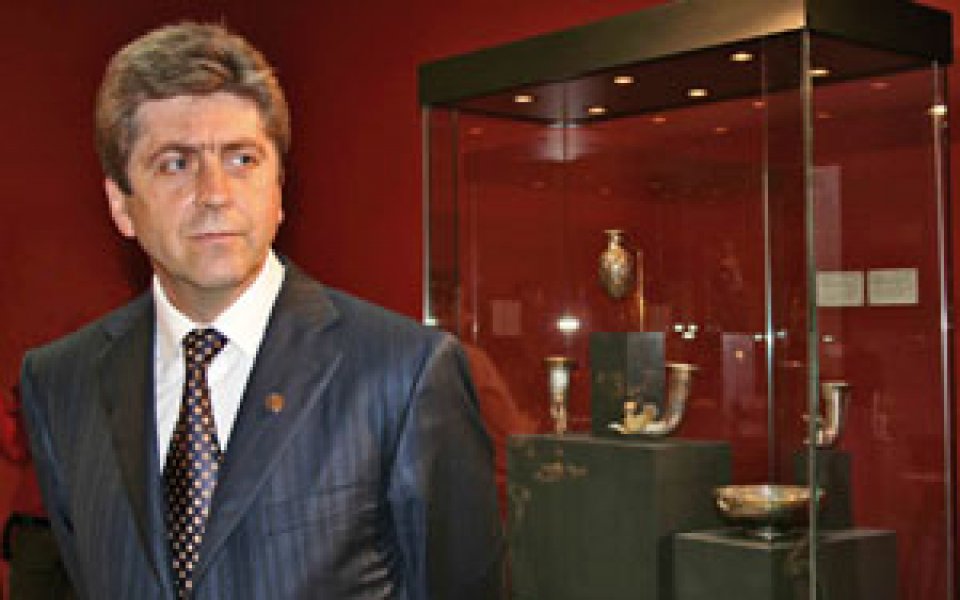 Президентът Първанов благодари на Ганчев за паметник в Ловеч
