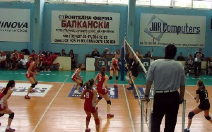 Шампионките срещат вицешампионките в 1/2-финал за Купата