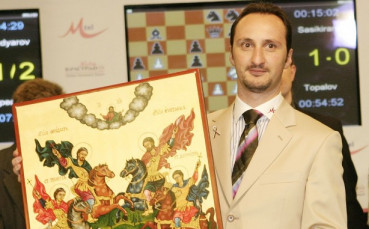 Топалов пише книга, не спи спокойно